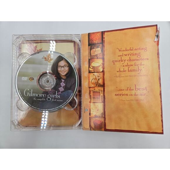 Gilmore Girls DVD Box Set Bundle Seasons 1 and 7 – Excellent Condition Pre-owned - Picture 6 of 10